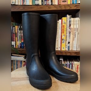 Women's size 10 J.Crew tall rubber rain boots